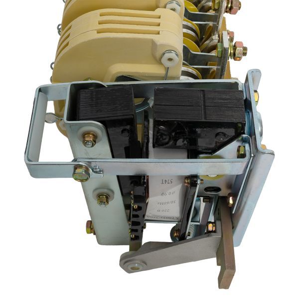 Контактор КТ-6033 250А кат. 230В AC 3НО+3НЗ EKF kt6033-220