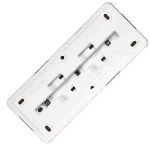 Розетка 3-м ОП Октава 10А IP20 без заземл. бел. GENERICA ERO30-K01-10-DC