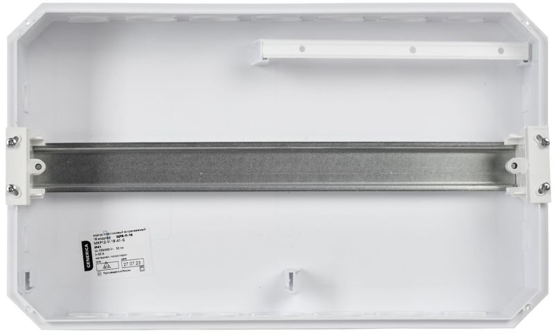 Корпус пластиковый ЩРВ-П-18 бел. дверь IP41 GENERICA MKP13-V-18-41-K01-G