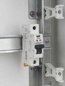 Выключатель автоматический модульный 1п C 4А M06N ARMAT IEK AR-M06N-1-C004
