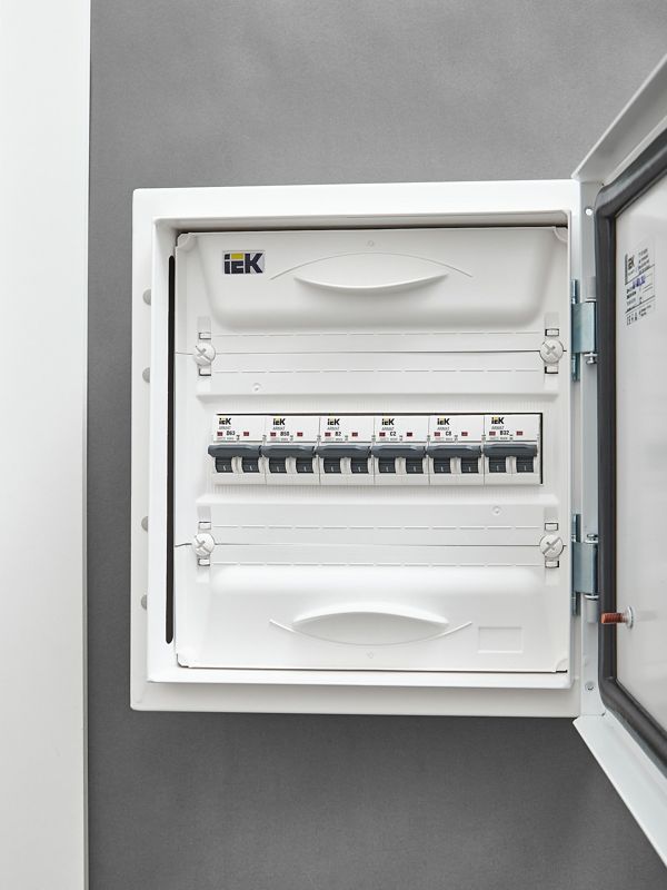 Выключатель автоматический модульный 2п B 2А M06N ARMAT IEK AR-M06N-2-B002