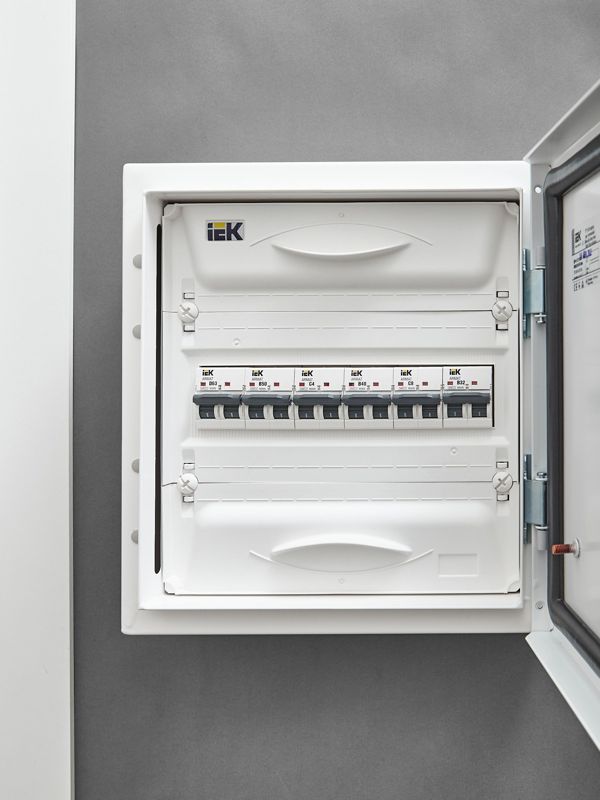 Выключатель автоматический модульный 2п B 40А M06N ARMAT IEK AR-M06N-2-B040