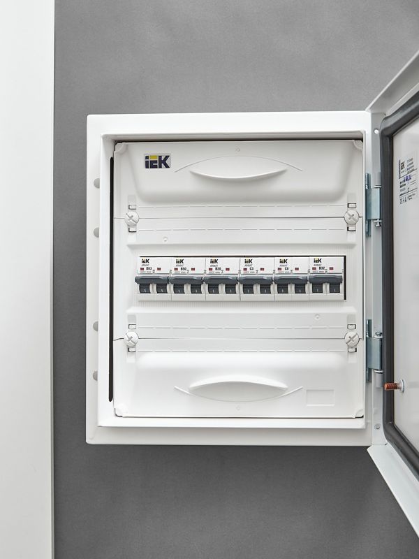 Выключатель автоматический модульный 2п C 3А M06N ARMAT IEK AR-M06N-2-C003