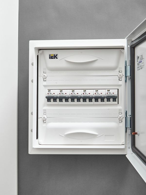 Выключатель автоматический модульный 2п D 4А M06N ARMAT IEK AR-M06N-2-D004