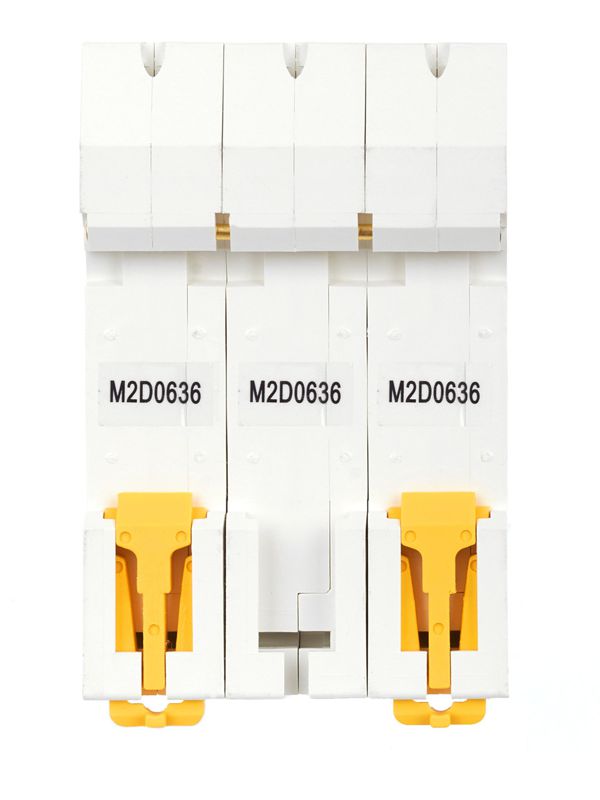 Выключатель автоматический модульный 3п D 6А M06N ARMAT IEK AR-M06N-3-D006