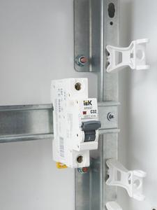 Выключатель автоматический модульный 1п C 32А M10N ARMAT IEK AR-M10N-1-C032