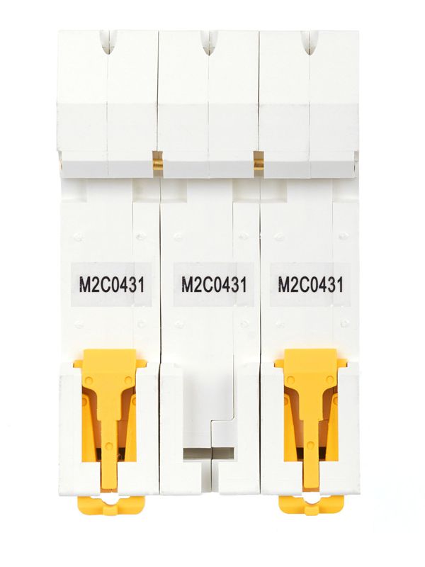Выключатель автоматический модульный 3п C 4А M10N ARMAT IEK AR-M10N-3-C004