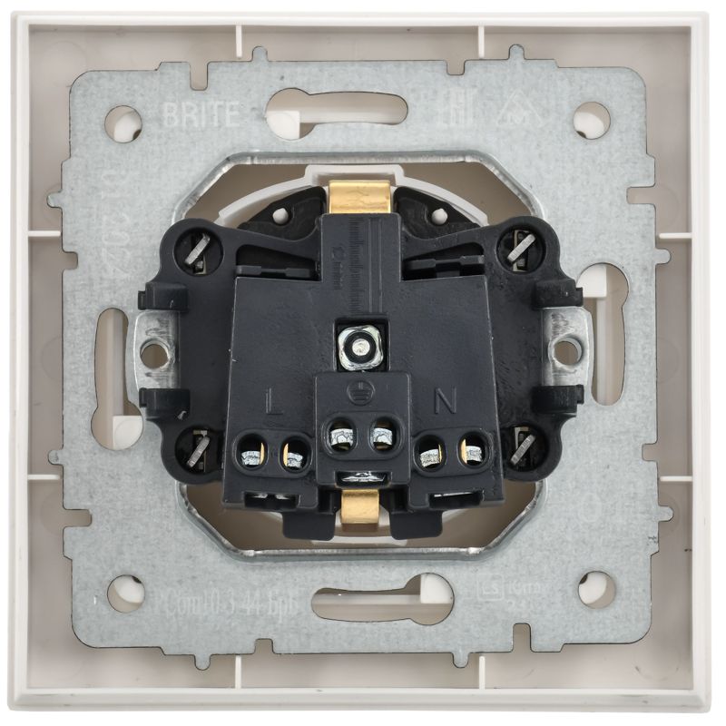 Розетка с крышкой Brite 16А IP44 РСбш10-3-44-БрБ механизм бел. в сб. IEK BR-R16-16-44-K01-F-PRO