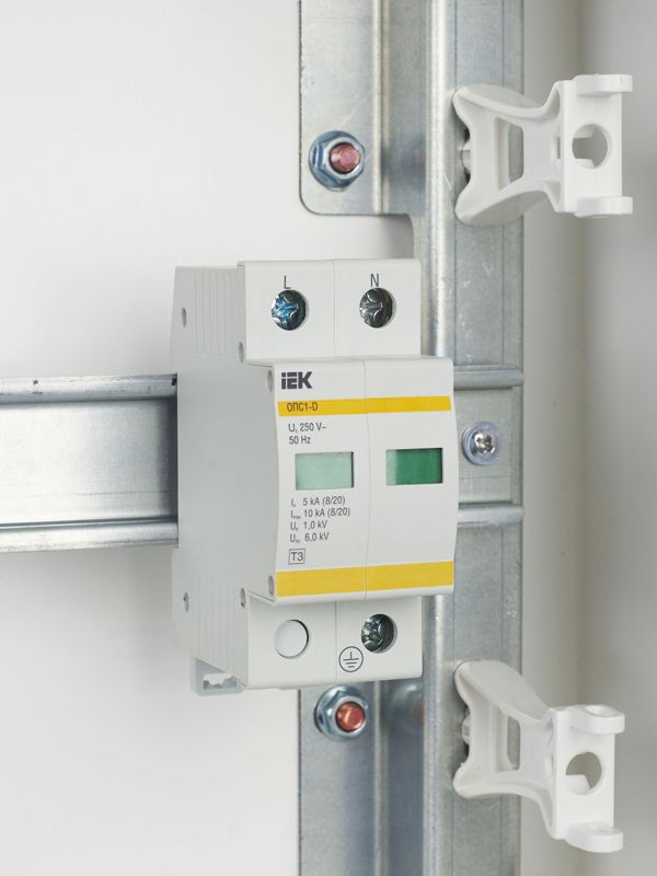 Ограничитель перенапряжения ОПС1-D 2P KARAT IEK MOP20-2-D