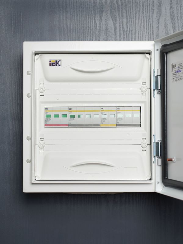 Ограничитель перенапряжения ОПС1-C 4P KARAT IEK MOP20-4-C